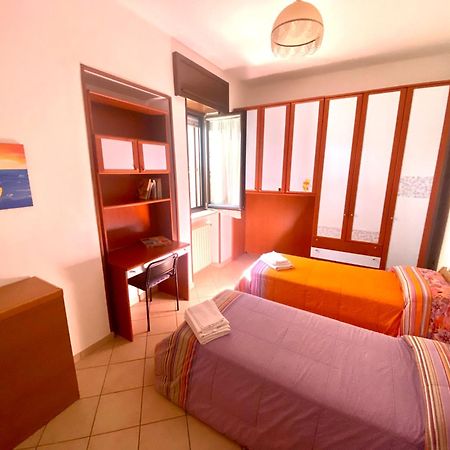 Ferienwohnung Un Posto Al Sole Brindisi Exterior foto